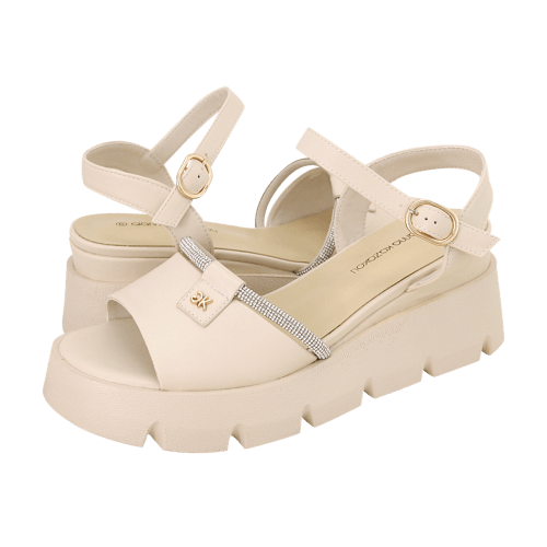 Gianna Kazakou Fuente platforms